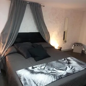 Bella Mbriana , Napoli Italia